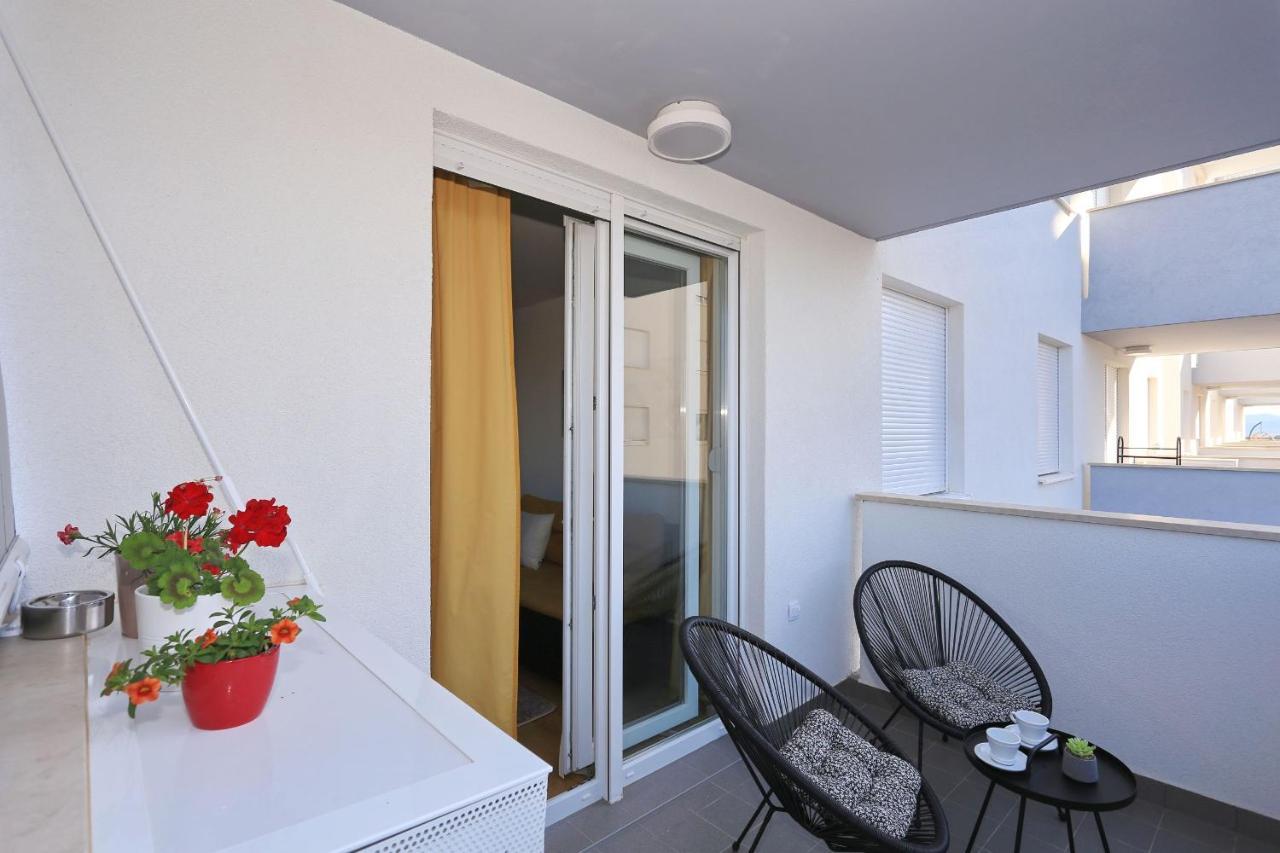Barbara With Private Parking In The Garage Apartment ซาดาร์ ภายนอก รูปภาพ